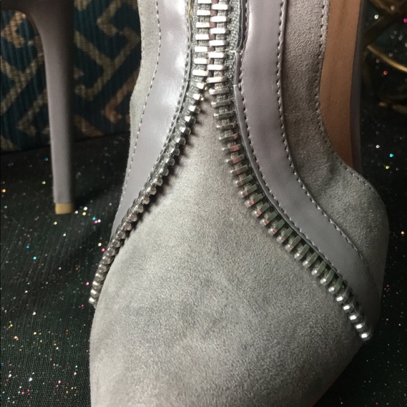 Justfab Heels - Picture 2 of 8